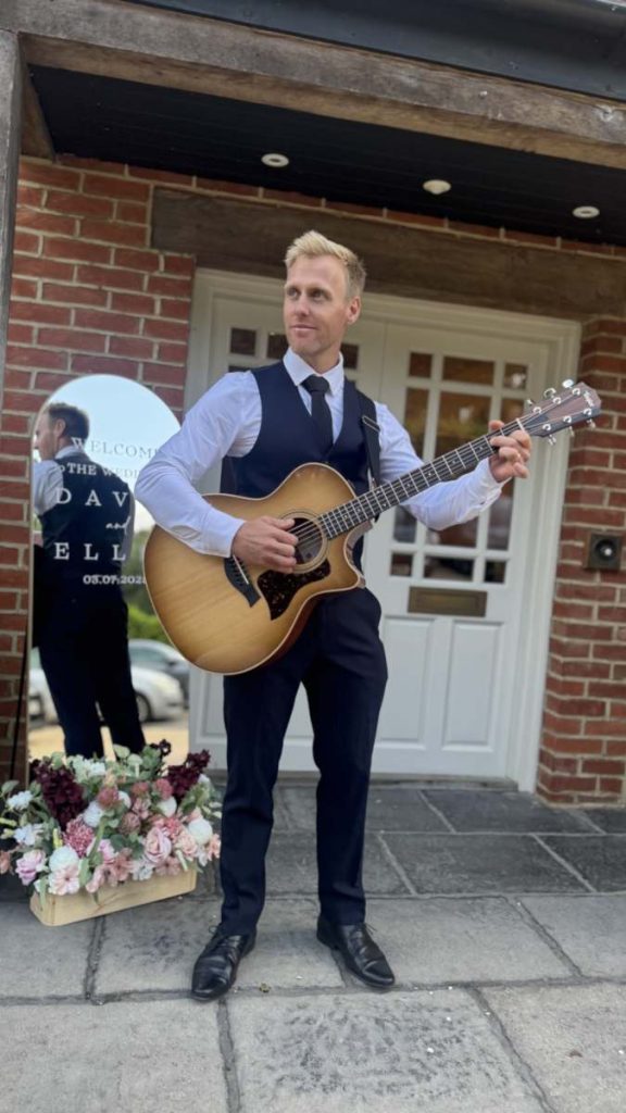 Wedding entertainment Singer